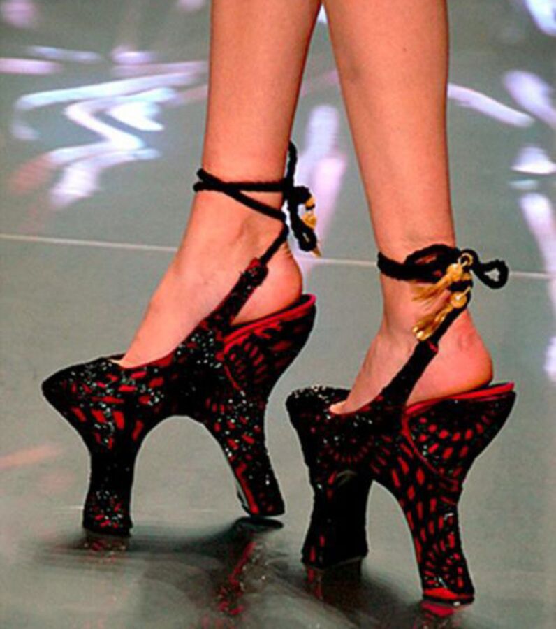 Mode voici le top 20 des pires chaussures pour femmes