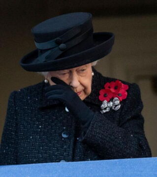 Ein sehr berührender Moment, den die Fotografen da eingefangen haben.