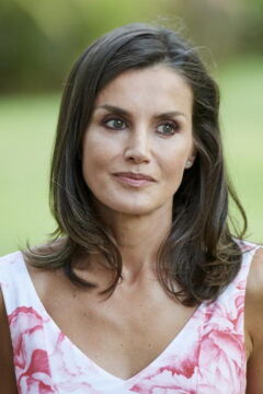 Letizia von Spanien mit ein paar grauen Haaren