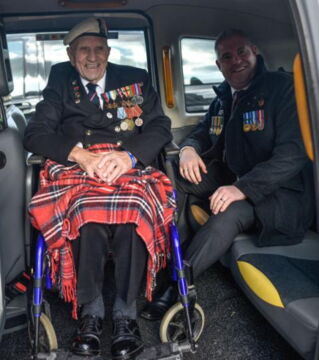 Mit zwei Schweigeminuten gedenken...