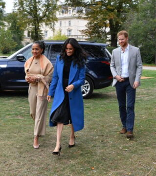 Auch Doria Ragland, die Mutter von Meghan Markle, verbringt einige Tage im Frogmore Cottage.