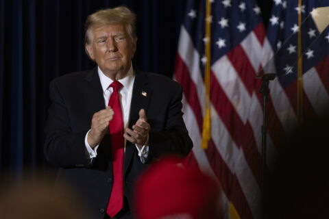 2023: Trump meldet sich wieder zum Wahlkampf