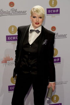 Rückendeckung von Papis Loveday