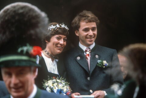 1980 heiratet sie Christian Neureuther in Garmisch-Partenkirchen.