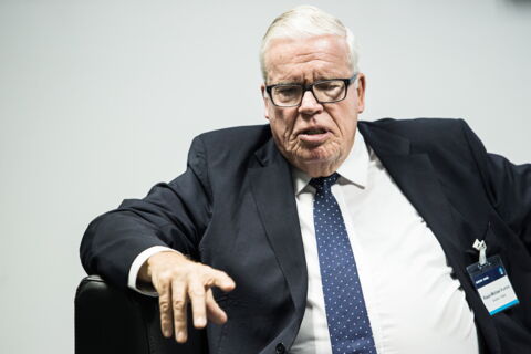 Klaus-Michael Kühne ...