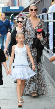 Mit 12 Jahren bekam sie das erste Model-Angebot