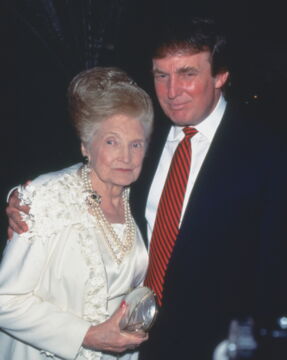 1995: Trump mit seiner Mutter