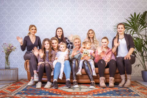 Silvia mit ihren Töchtern und Enkelinnen