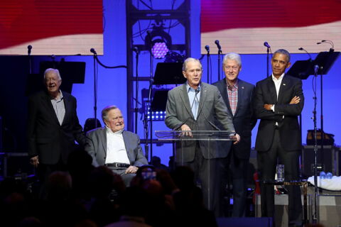 Es ist ihnen untersagt, Regierungsinformationen mit ihren Liebsten zu teilen.