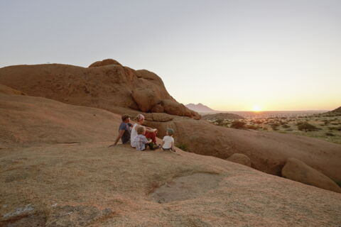 Zwei Kinder krönen die Beziehung