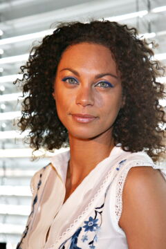 Lilly heißt eigentlich Sharlely