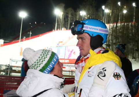 Dort unterstützt sie ihren Sohn Felix bei seiner Medaillenjagd.