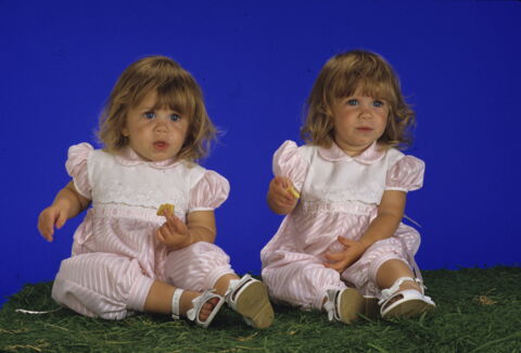 Mary-Kate & Ashley Olsen