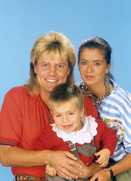 6 Kinder von 3 Frauen