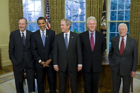 Jährlich stehen ihnen 1 Millionen US-Dollar zur Verfügung für diplomatische Reisen.