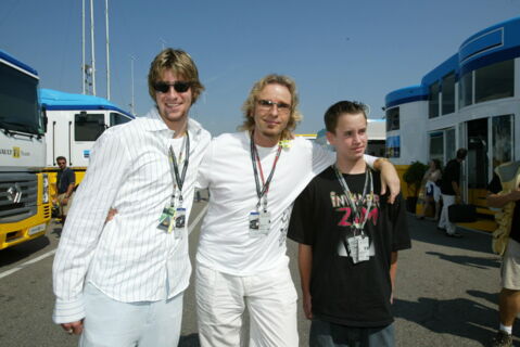 Beide Söhne halten sich aus dem Medienrummel raus