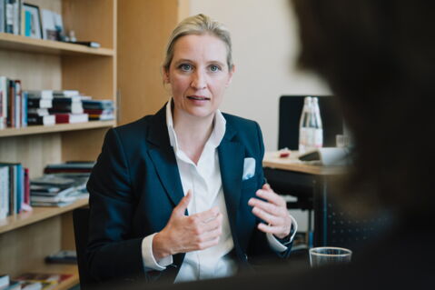 Alice Elisabeth Weidel hat einen Spitznamen