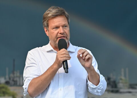 Wenn er mitfliegt, gibt es im Flugzeug kein Fleisch