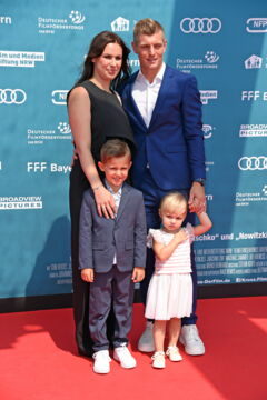 Sie ist Reisekauffrau