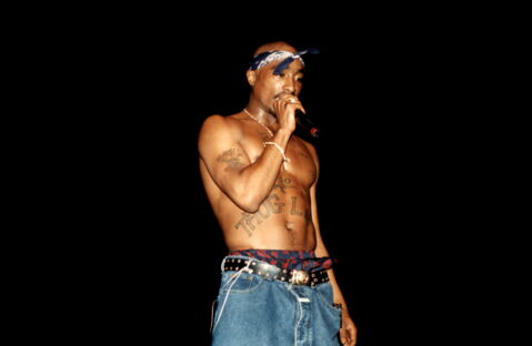 Tupac bei einem Konzert 1994