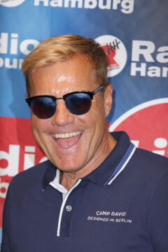 Der Mann und die Sonnenbrille