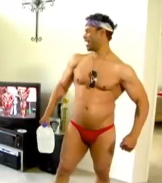 Après sa retraite Kevin Levrone a perdu énormément de muscles. Depuis 2016 il s'est remis au bodybuilding et est redevenu la machine d'antan, à 51 ans.