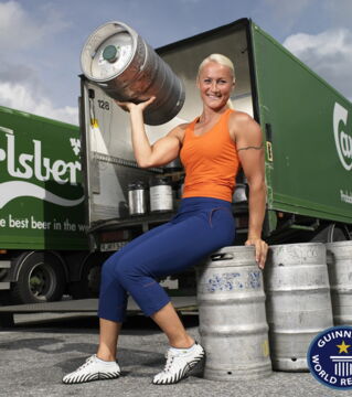 10. Heini Koivuniemi : 2ème femme la plus forte du monde en 2001 et 3ème en 2002 et 2003.