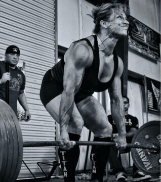 6. Jill Mills : femme la plus forte du monde en 2001 et 2002.