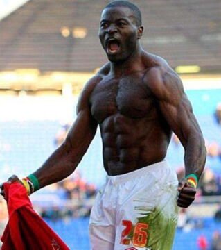 Adebayo Akinfenwa - Footballeur