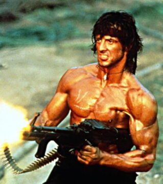 John Rambo (Sylvester Stallone) dans Rambo (surtout le premier film où il tue des policiers simplement parce qu'il prend peur...)