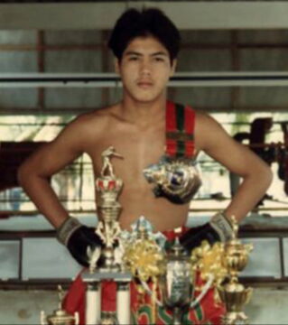 13 - Samart Payakaroon (muay thaï)