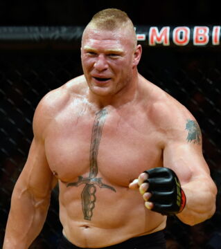 Brock Lesnar, également blond et bien plus massif que ses "versions" précédentes.