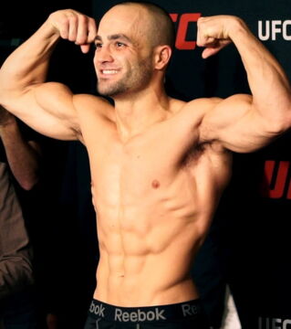 Eddie Alvarez, ancien champion poids léger désormais au One. Même absence de cheveux, même type de physique, même manière de combattre aussi !