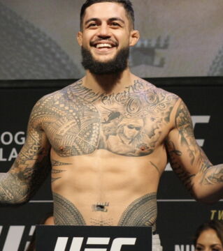 ... Tyson Pedro ! Certes, le talent a disparu lors de l'évolution, mais en terme de physique on voit bien une ressemblance, et du côté du tatouage également.