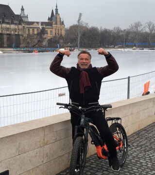 Arnold Schwarzenegger adore faire du vélo quand il n'est pas à la salle. Ce qui ne laisse pas beaucoup de temps pour faire autre chose.