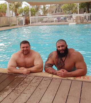 Gerogian Bull et la légende Big Z (pas celui des Rois de la Glisse) font trempette.