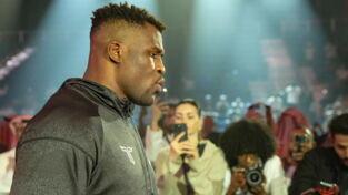 Le coach de Ngannou révèle le moment qui a tout changé chez Ngannou avant son combat
