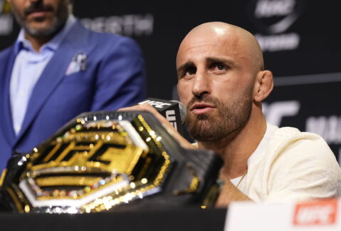 3. Alexander Volkanovski