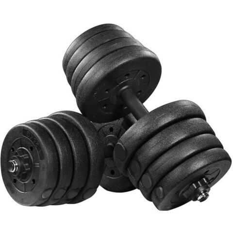 Un kit d'haltères avec poids