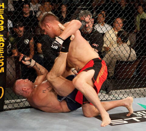 Christophe Midoux (en short noir)