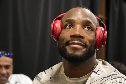 Champion poids mi-moyen : Leon Edwards