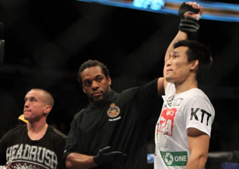 Chan Sung Jung vs Mark Hominick : 7 secondes