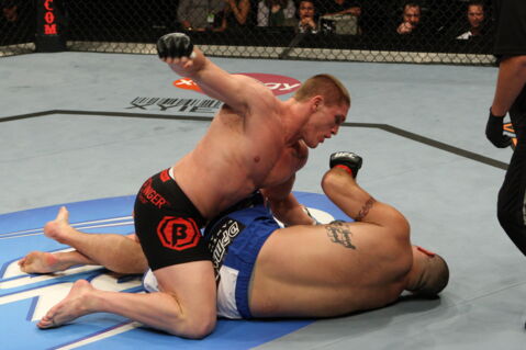 Todd Duffee vs Tim Hague : 7 secondes